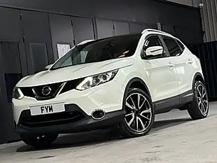 Used 2016 Nissan Qashqai Tekna White - Interior and Exterior details 16