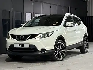 Used 2016 Nissan Qashqai Tekna White - Interior and Exterior details 18