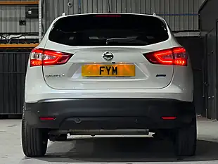 Used 2016 Nissan Qashqai Tekna White - Interior and Exterior details 3