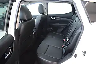 Used 2016 Nissan Qashqai Tekna White - Interior and Exterior details 11