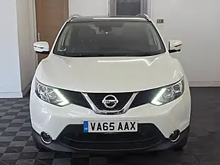 Used 2016 Nissan Qashqai Tekna White - Interior and Exterior details 2
