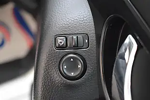 Used 2016 Nissan Qashqai Tekna White - Interior and Exterior details 20