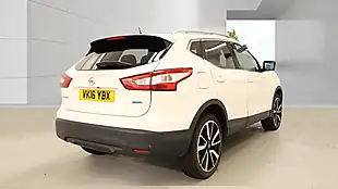 Used 2016 Nissan Qashqai Tekna White - Interior and Exterior details 10