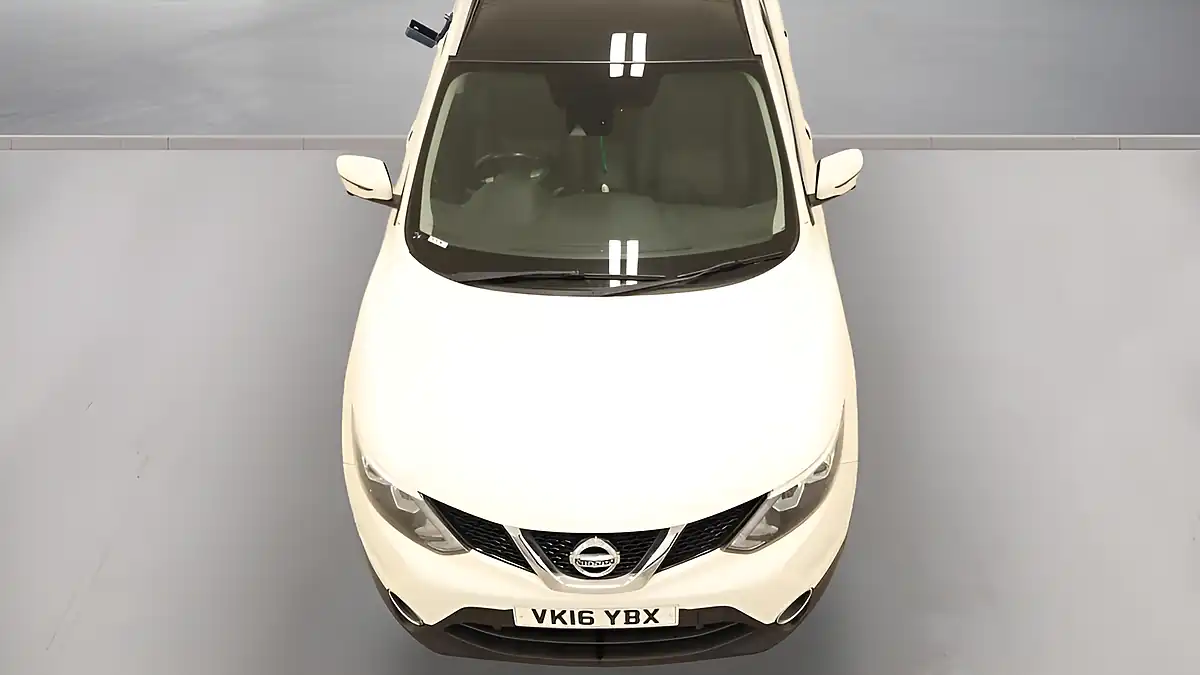 Used 2016 Nissan Qashqai Tekna White - Interior and Exterior details 13