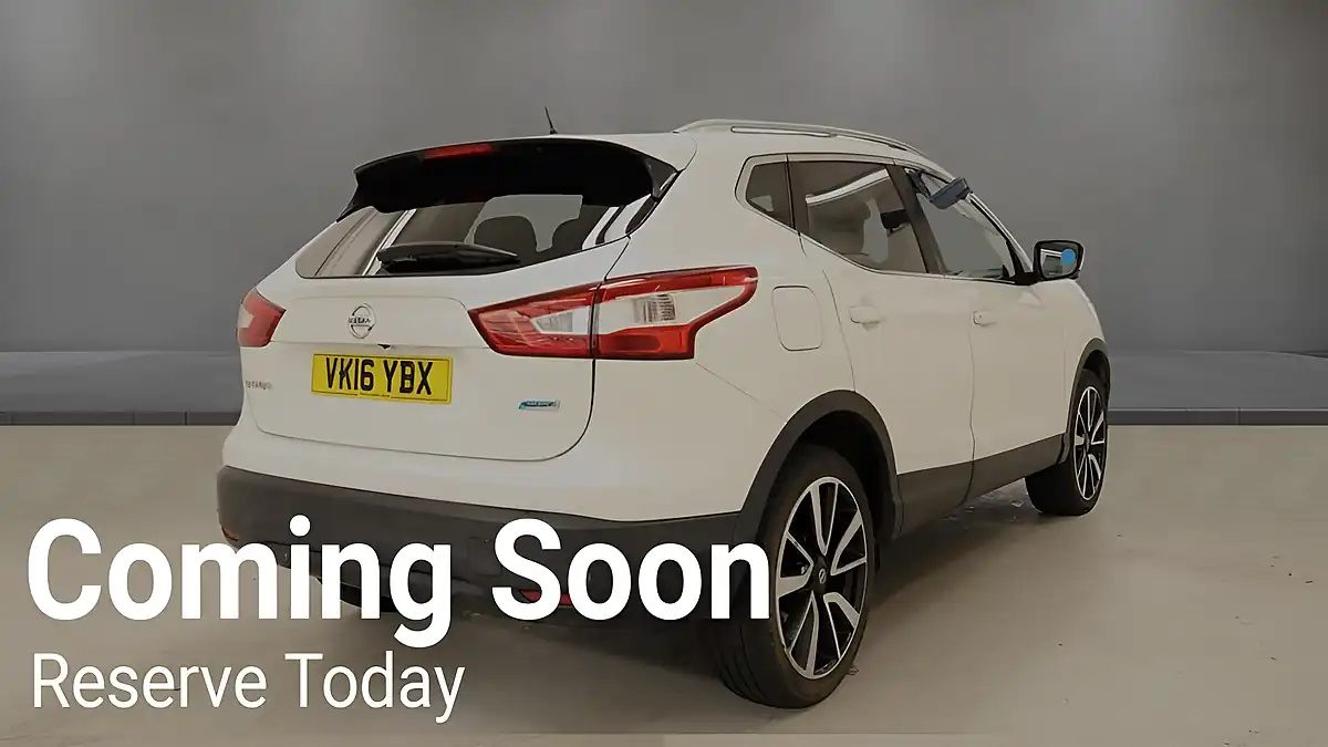 Used 2016 Nissan Qashqai Tekna White - Interior and Exterior details 4
