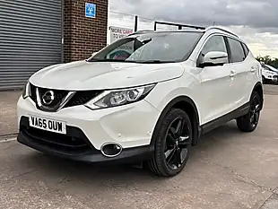 Used 2016 Nissan Qashqai Tekna White - Interior and Exterior details 3