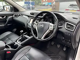 Used 2016 Nissan Qashqai Tekna White - Interior and Exterior details 9