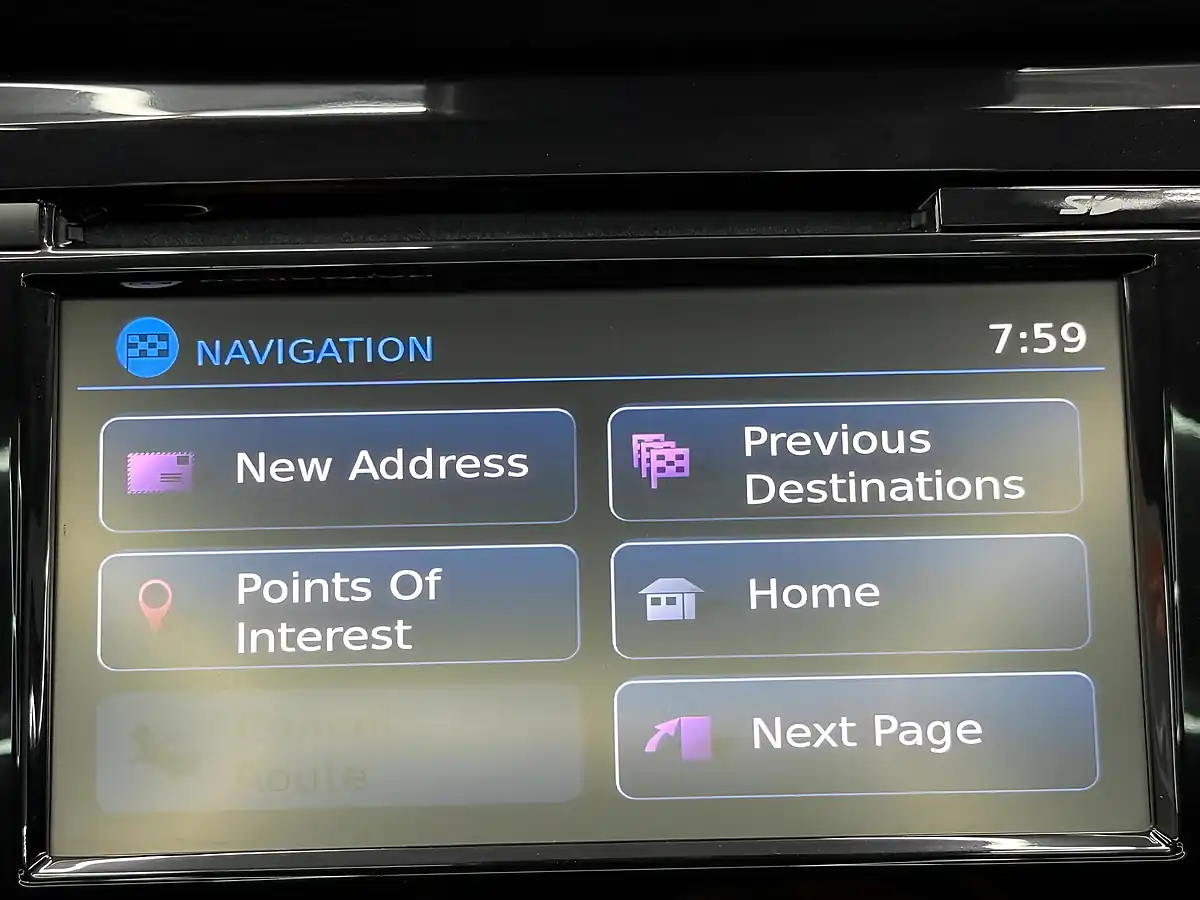 Used 2016 Nissan Qashqai Tekna White - Interior and Exterior details 14