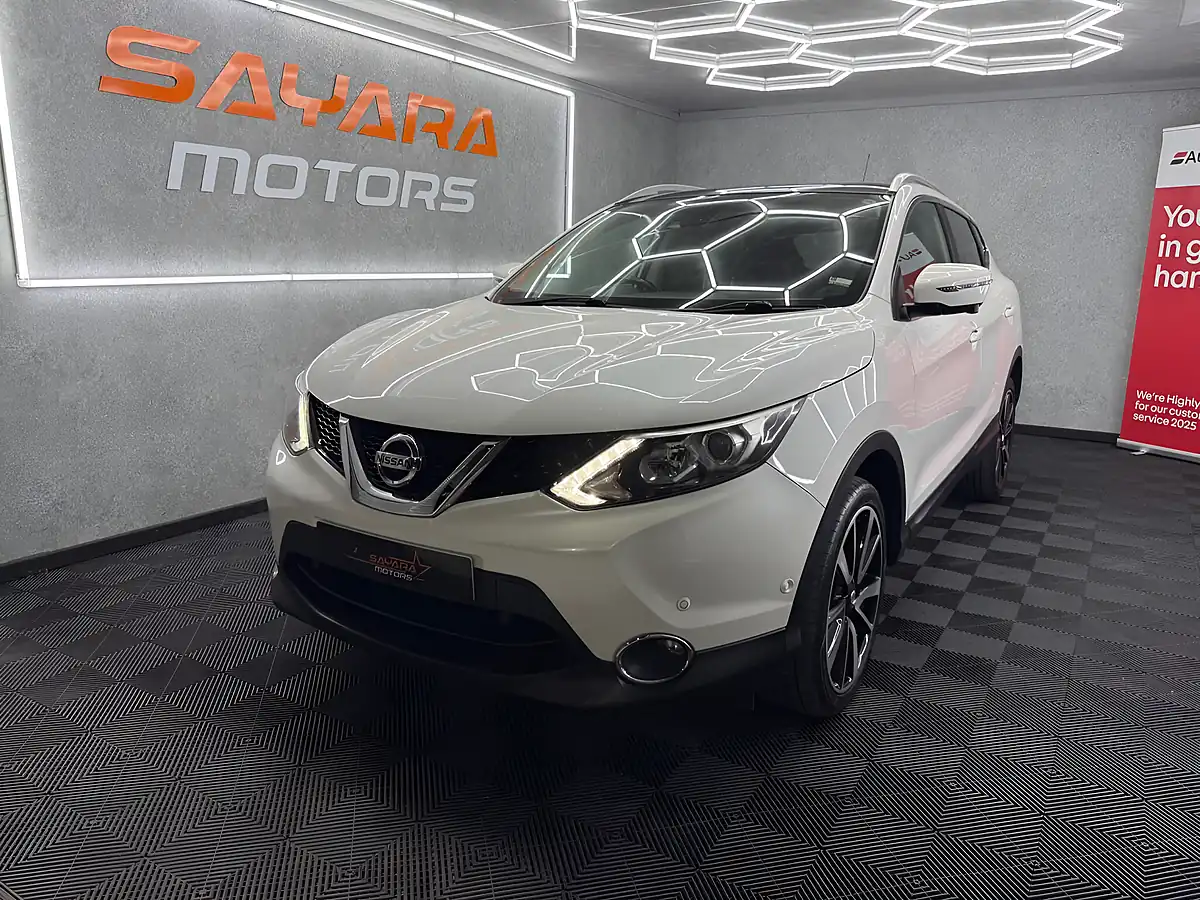 Used 2016 Nissan Qashqai Tekna White - Interior and Exterior details 6