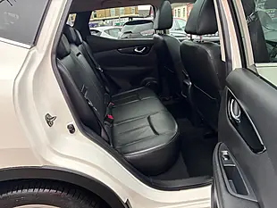 Used 2016 Nissan Qashqai Tekna White - Interior and Exterior details 17