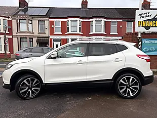 Used 2016 Nissan Qashqai Tekna White - Interior and Exterior details 4