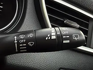 Used 2016 Nissan Qashqai Visia Red - Interior and Exterior details 15