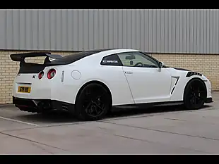 Used 2016 Nissan R35 GTR Oem White - Interior and Exterior details 10