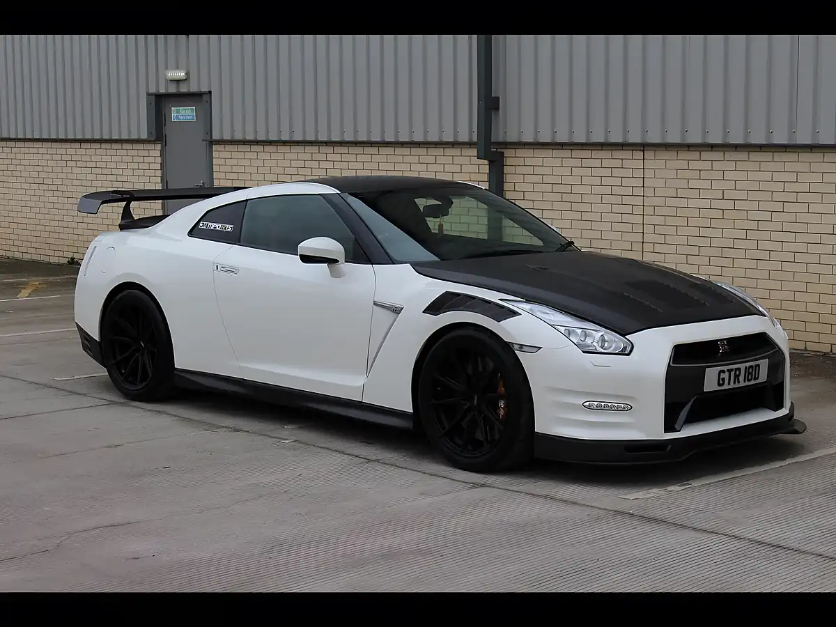 Used 2016 Nissan R35 GTR Oem White - Interior and Exterior details 2