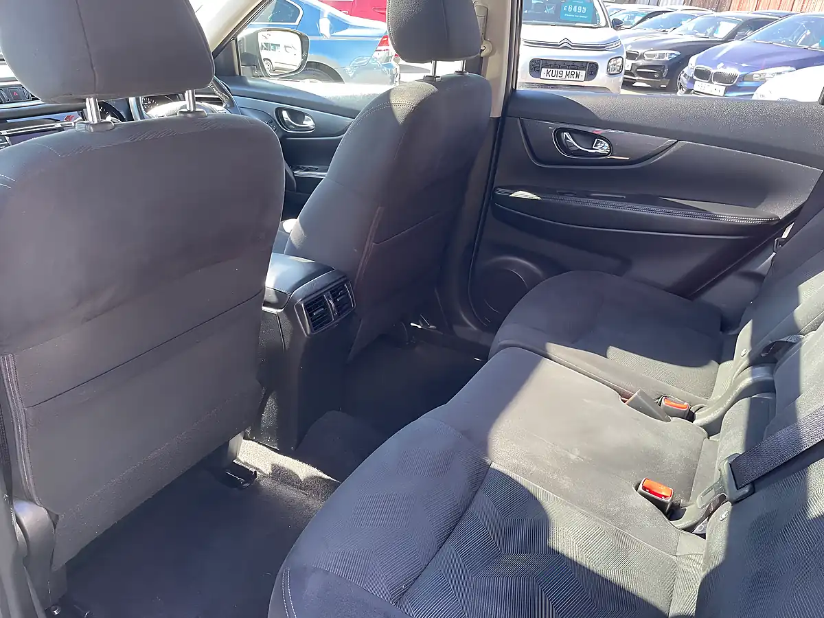 Used 2016 Nissan X-Trail Acenta Black - Interior and Exterior details 10