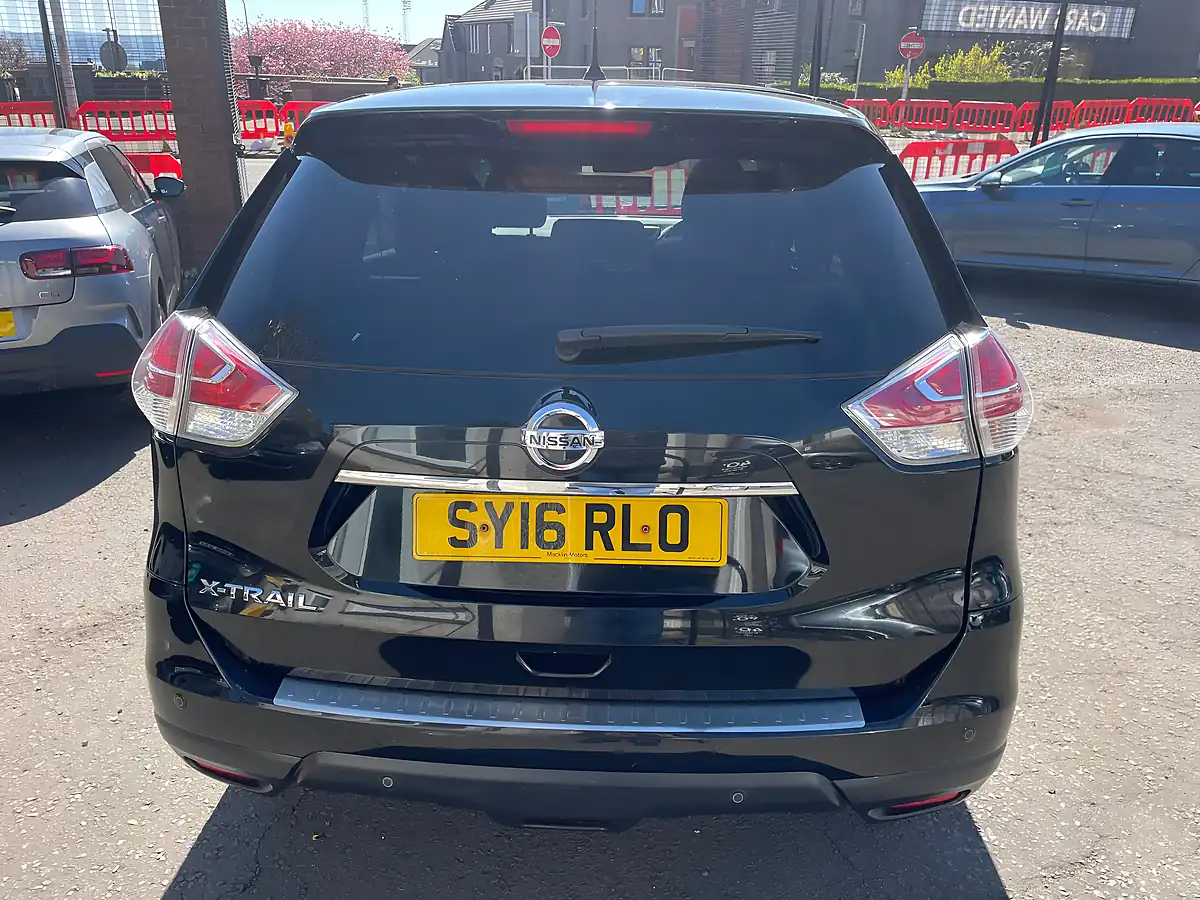Used 2016 Nissan X-Trail Acenta Black - Interior and Exterior details 5
