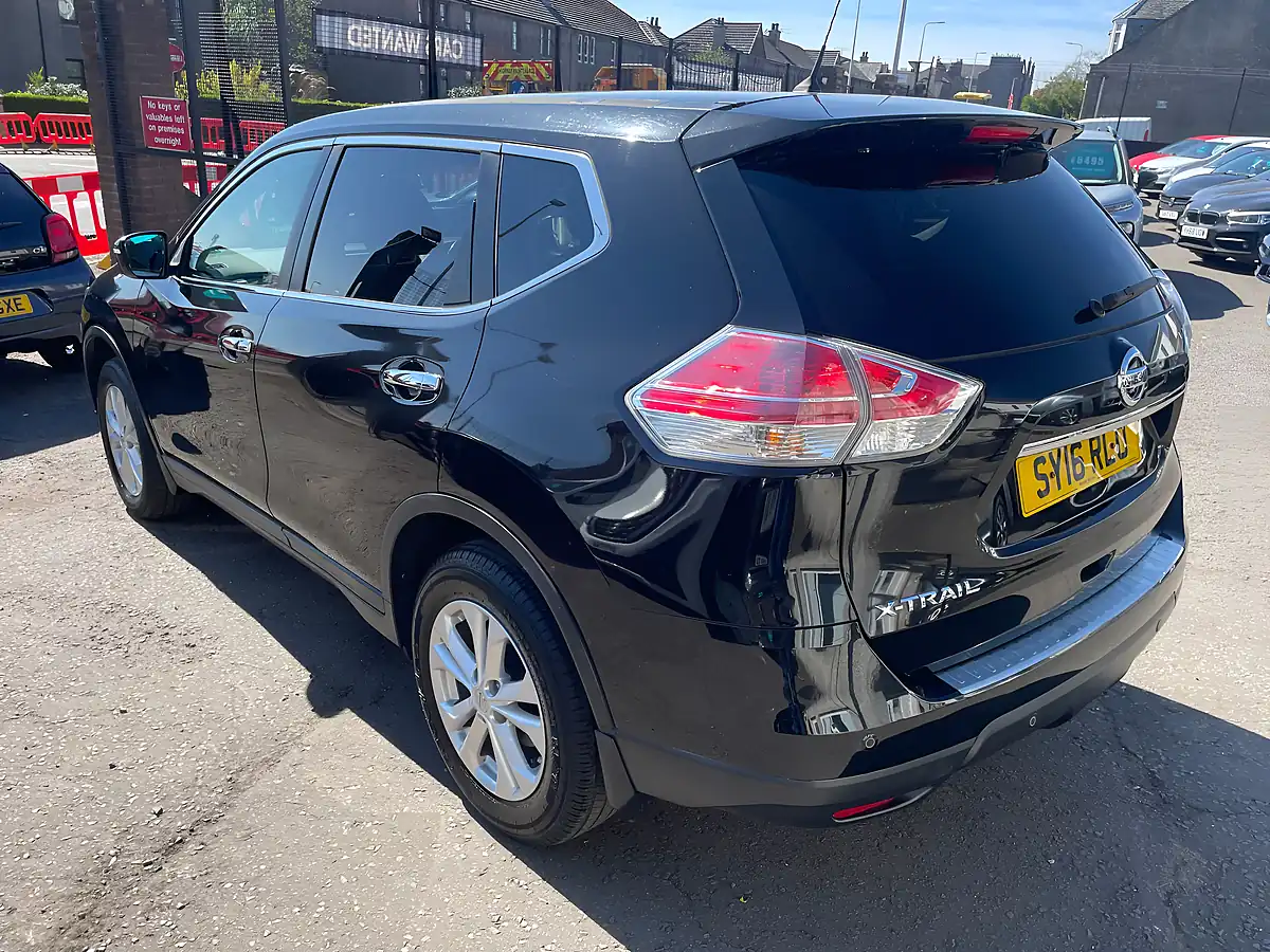 Used 2016 Nissan X-Trail Acenta Black - Interior and Exterior details 6