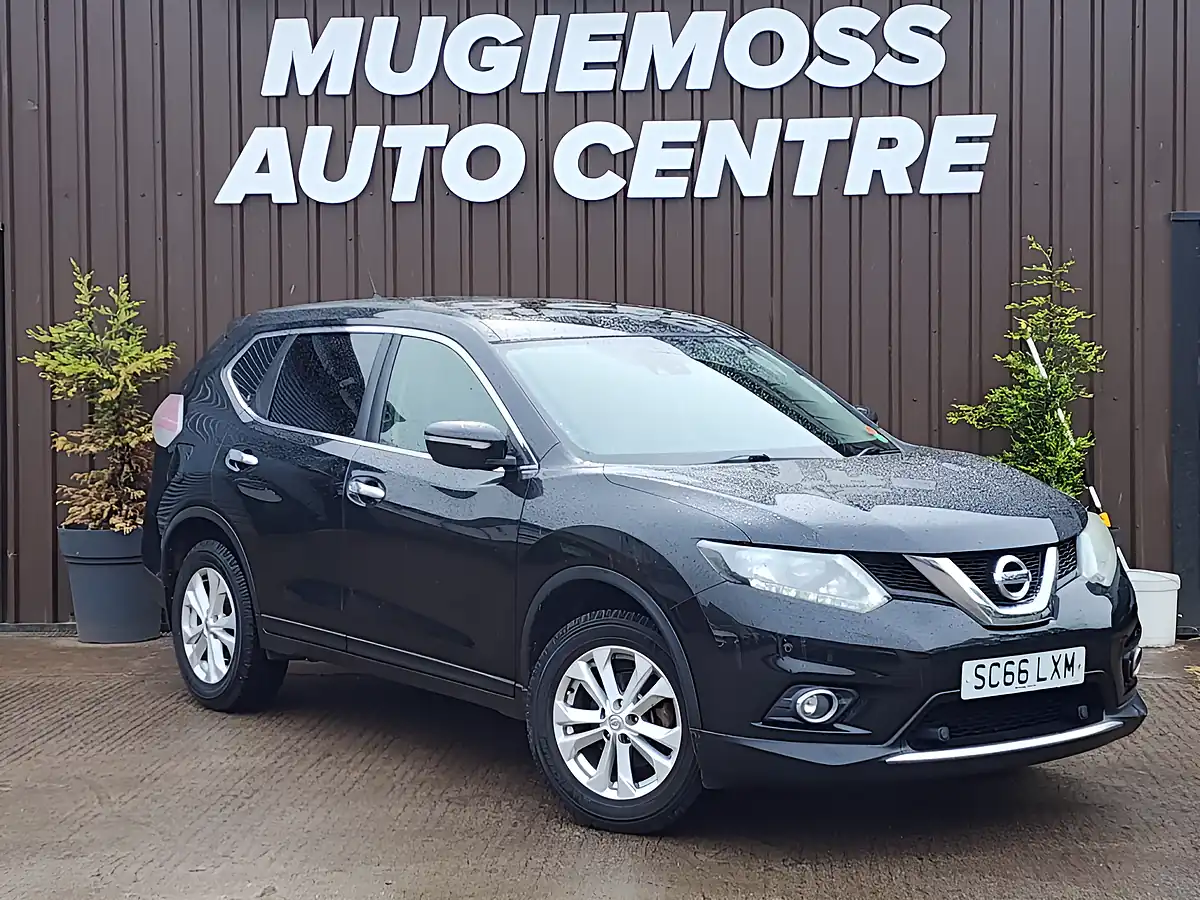 Used 2016 Nissan X-Trail Acenta Black - Front View