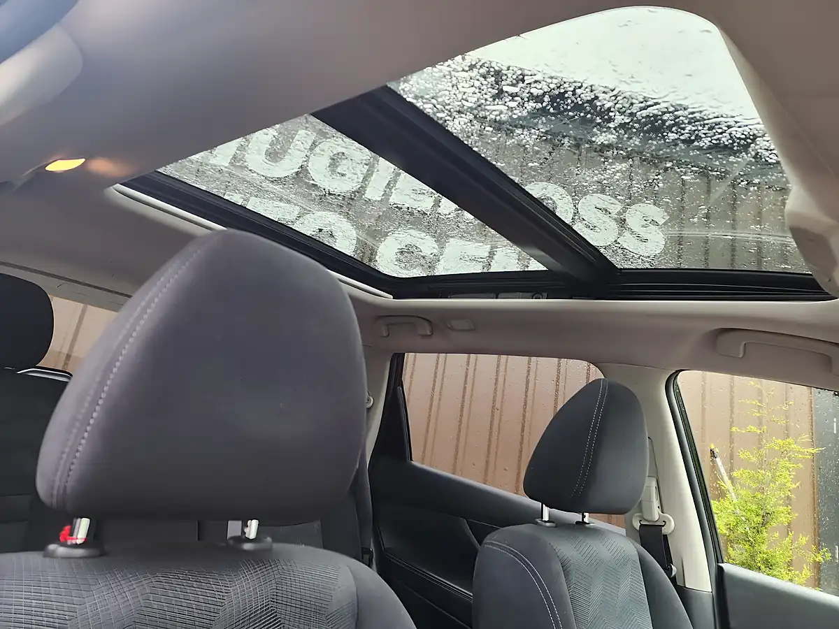 Used 2016 Nissan X-Trail Acenta Black - Interior and Exterior details 10
