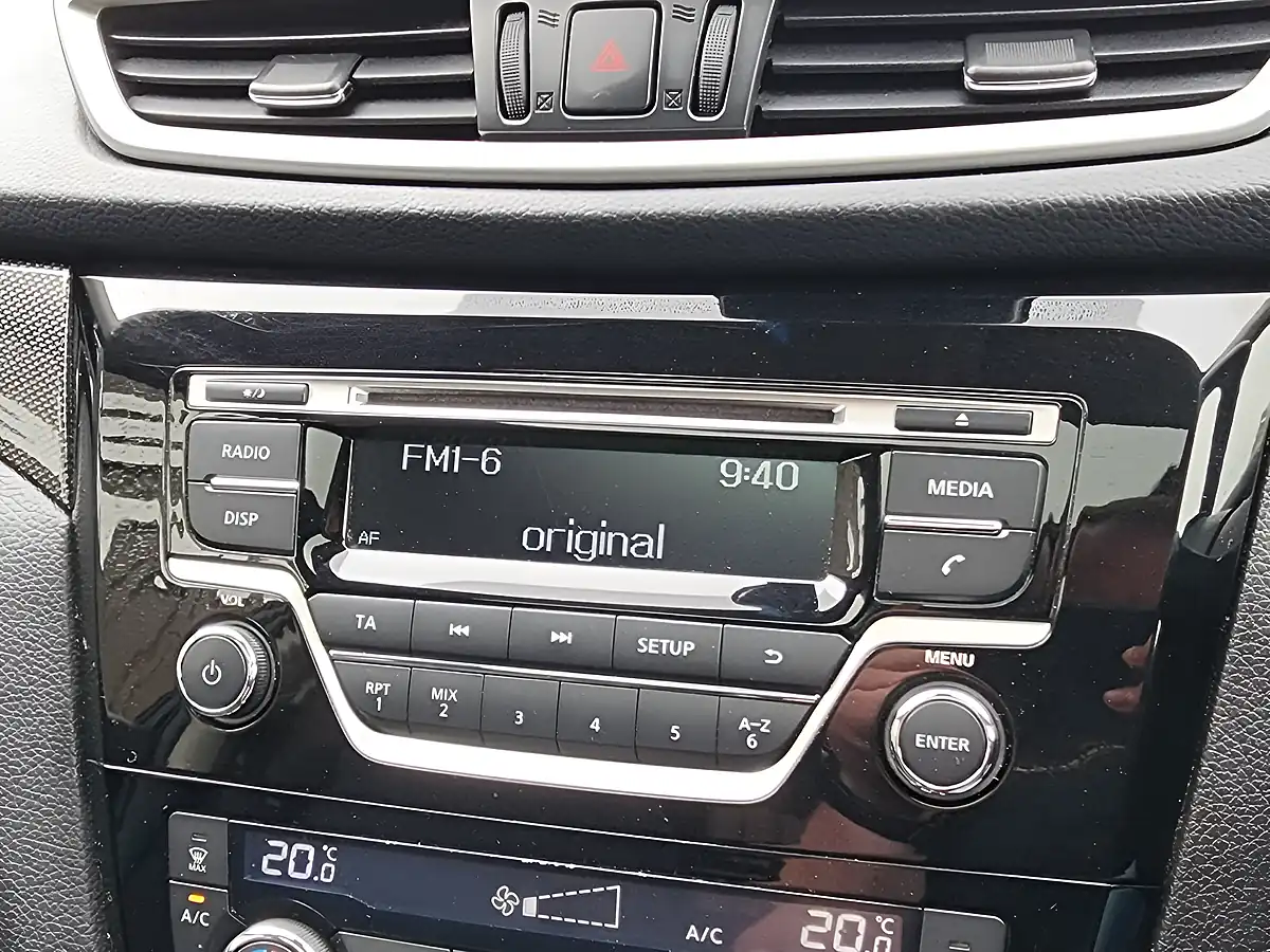 Used 2016 Nissan X-Trail Acenta Black - Interior and Exterior details 12