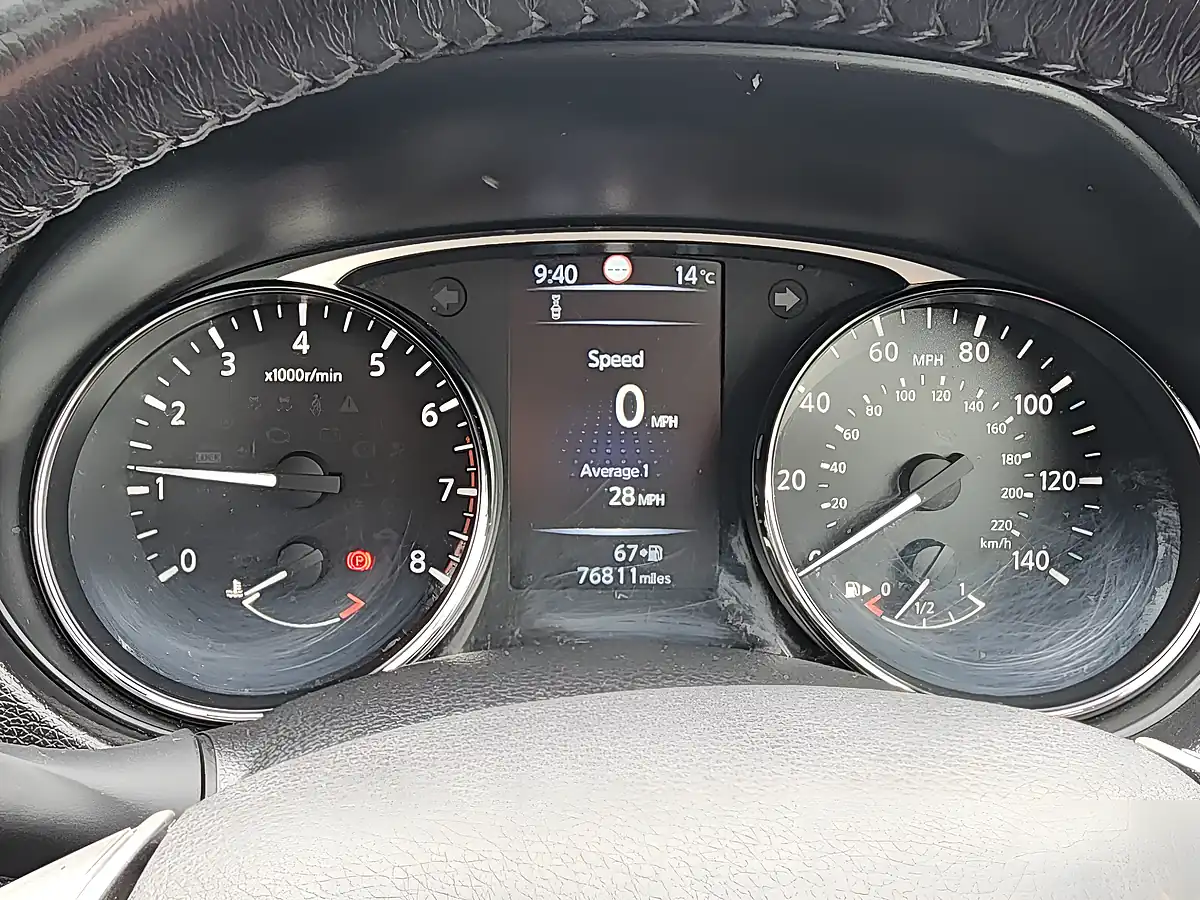Used 2016 Nissan X-Trail Acenta Black - Interior and Exterior details 9