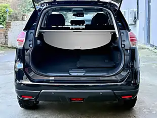 Used 2016 Nissan X-Trail Acenta Black - Interior and Exterior details 10