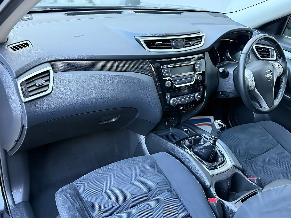 Used 2016 Nissan X-Trail Acenta Black - Interior and Exterior details 15