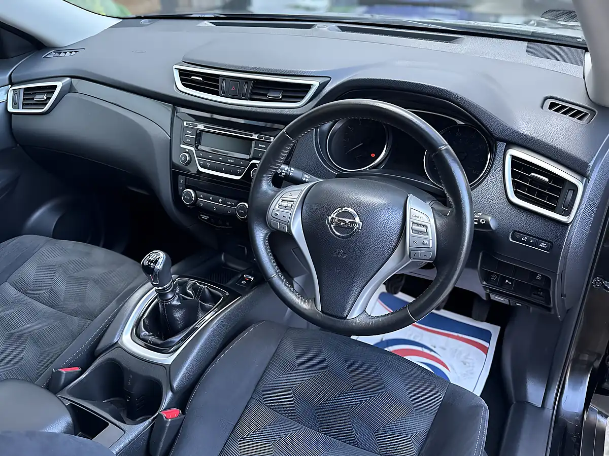 Used 2016 Nissan X-Trail Acenta Black - Interior and Exterior details 16
