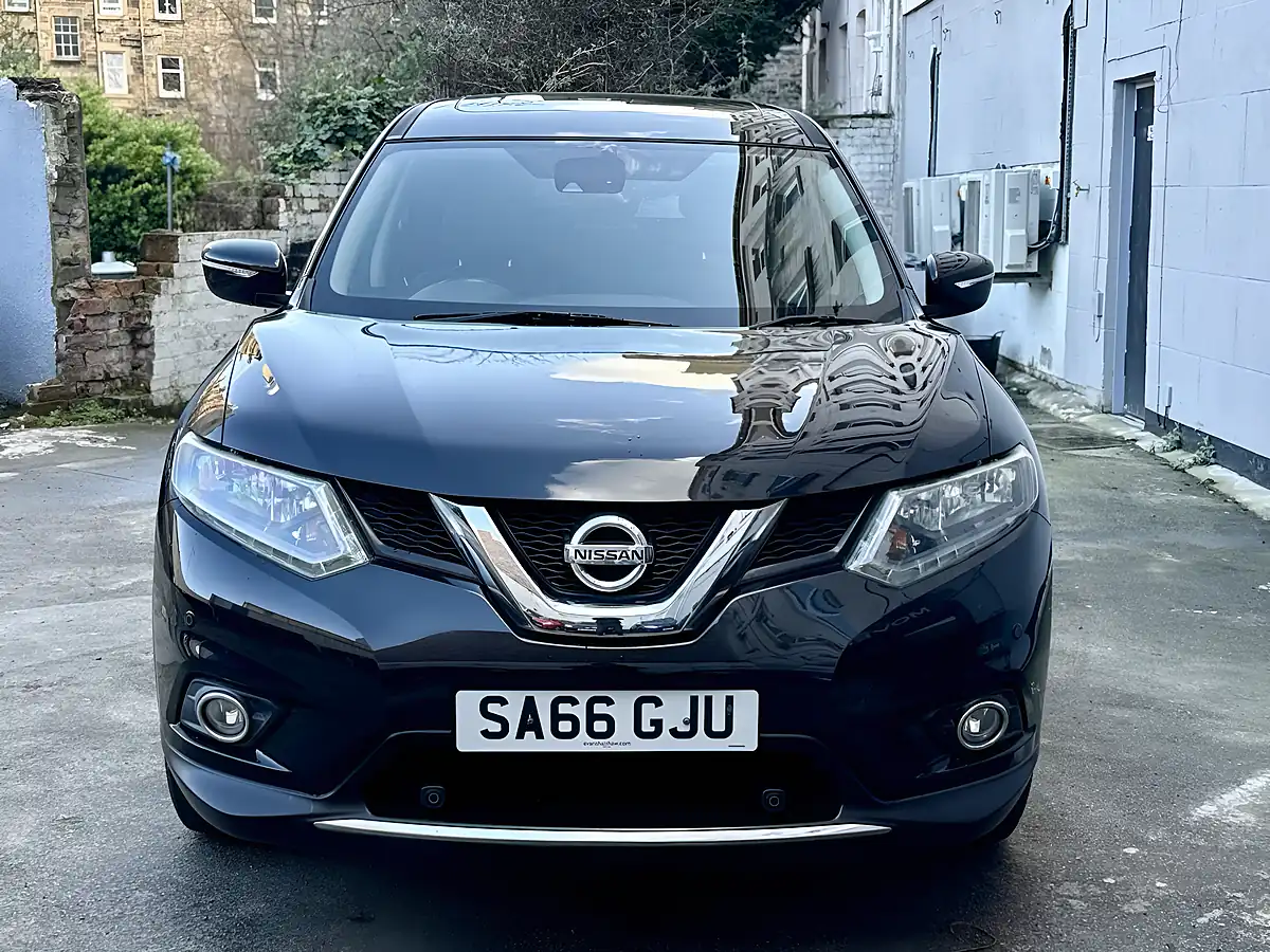 Used 2016 Nissan X-Trail Acenta Black - Interior and Exterior details 7