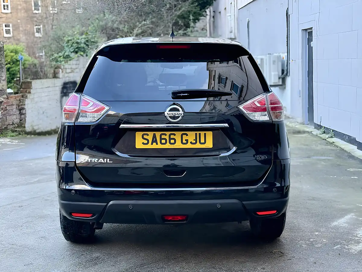 Used 2016 Nissan X-Trail Acenta Black - Interior and Exterior details 8