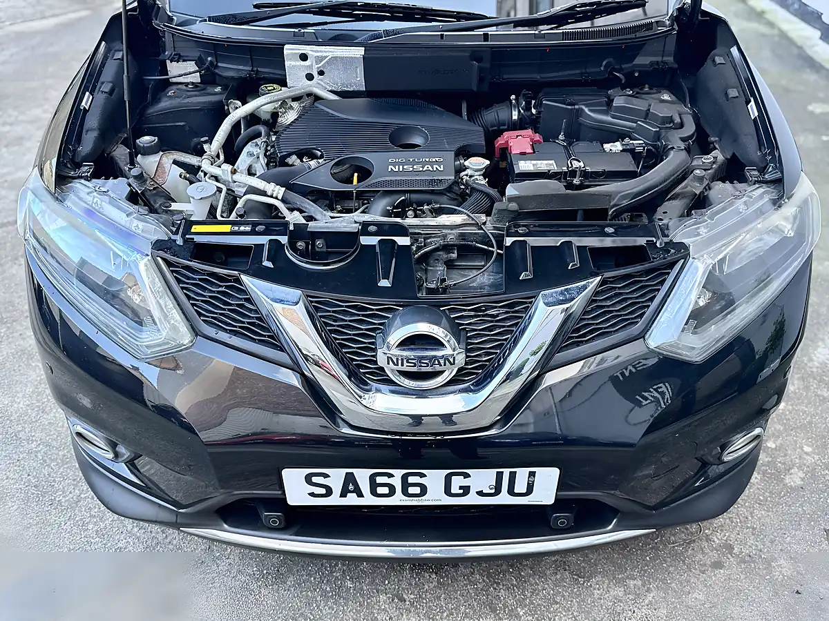 Used 2016 Nissan X-Trail Acenta Black - Interior and Exterior details 9