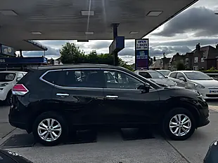 Used 2016 Nissan X-Trail Acenta Green - Interior and Exterior details 2