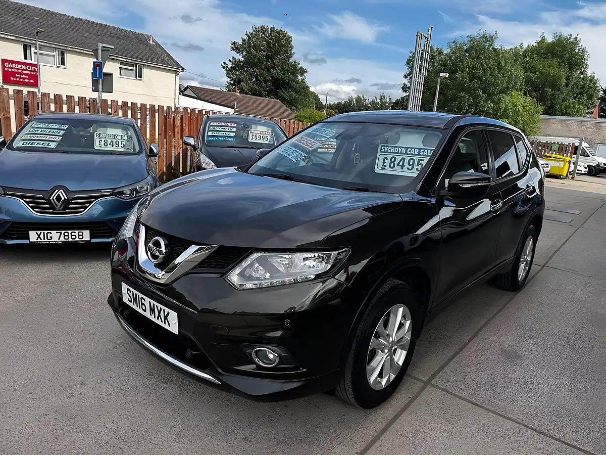 Used 2016 Nissan X-Trail Acenta Green - Interior and Exterior details 7