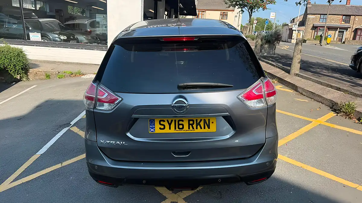 Used 2016 Nissan X-Trail Acenta Grey - Interior and Exterior details 11