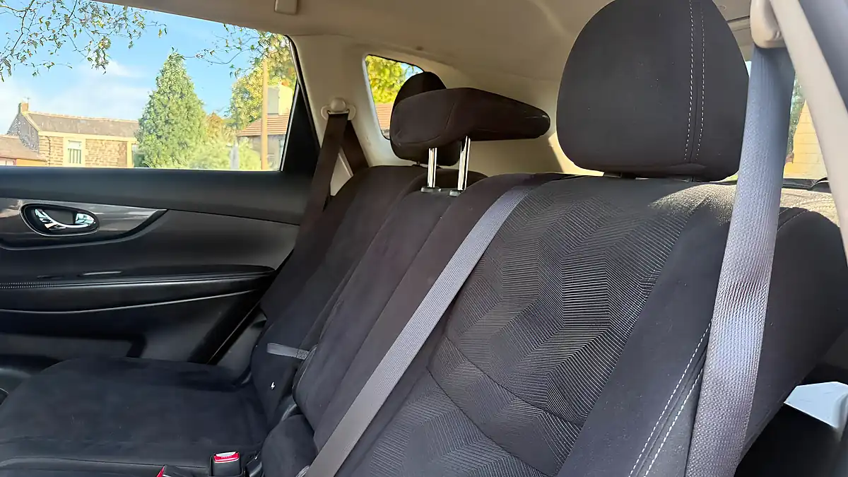 Used 2016 Nissan X-Trail Acenta Grey - Interior and Exterior details 18