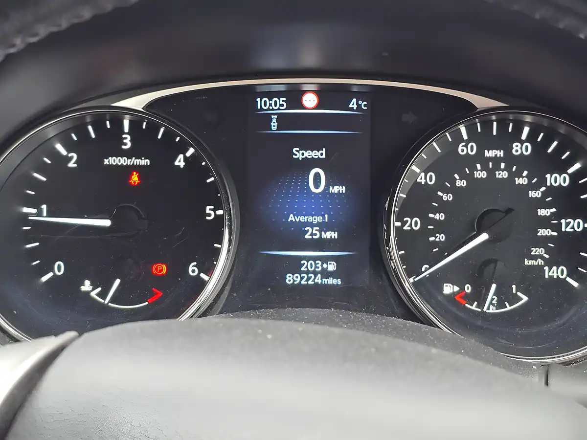 Used 2016 Nissan X-Trail Acenta Grey - Interior and Exterior details 10