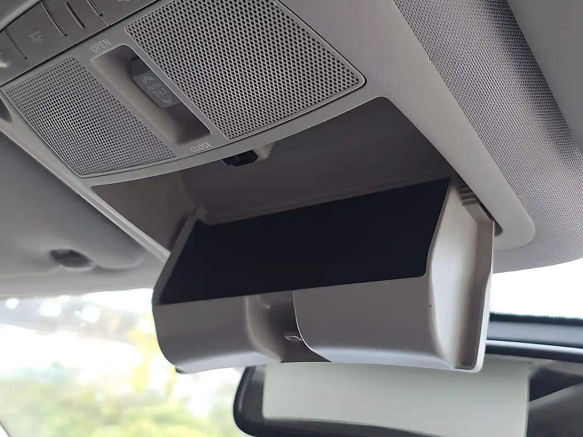 Used 2016 Nissan X-Trail Acenta Grey - Interior and Exterior details 11