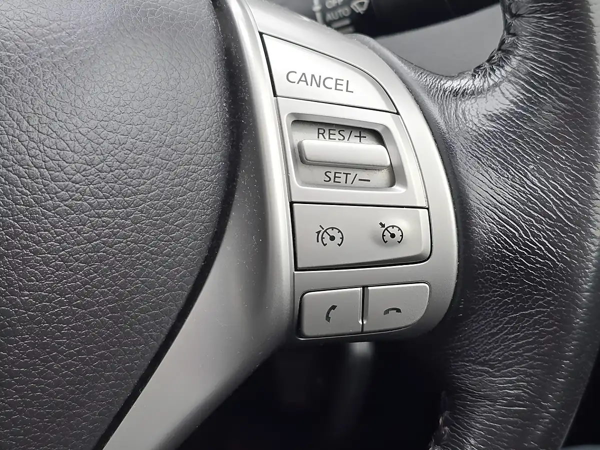 Used 2016 Nissan X-Trail Acenta Grey - Interior and Exterior details 16
