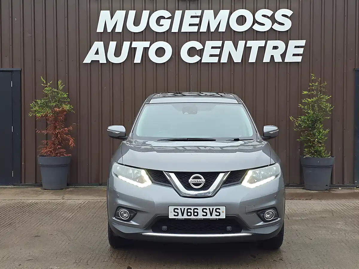 Used 2016 Nissan X-Trail Acenta Grey - Interior and Exterior details 3