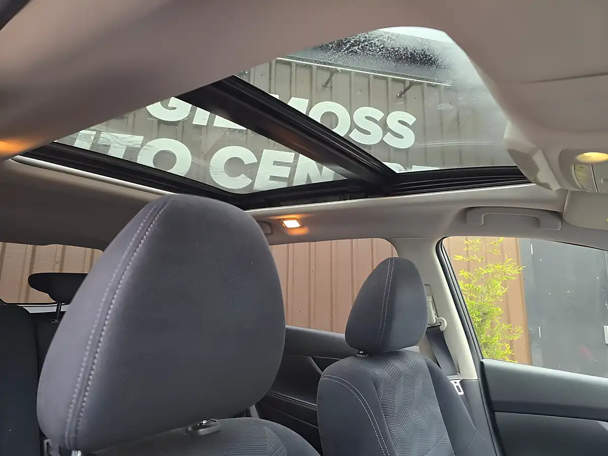 Used 2016 Nissan X-Trail Acenta Grey - Interior and Exterior details 7