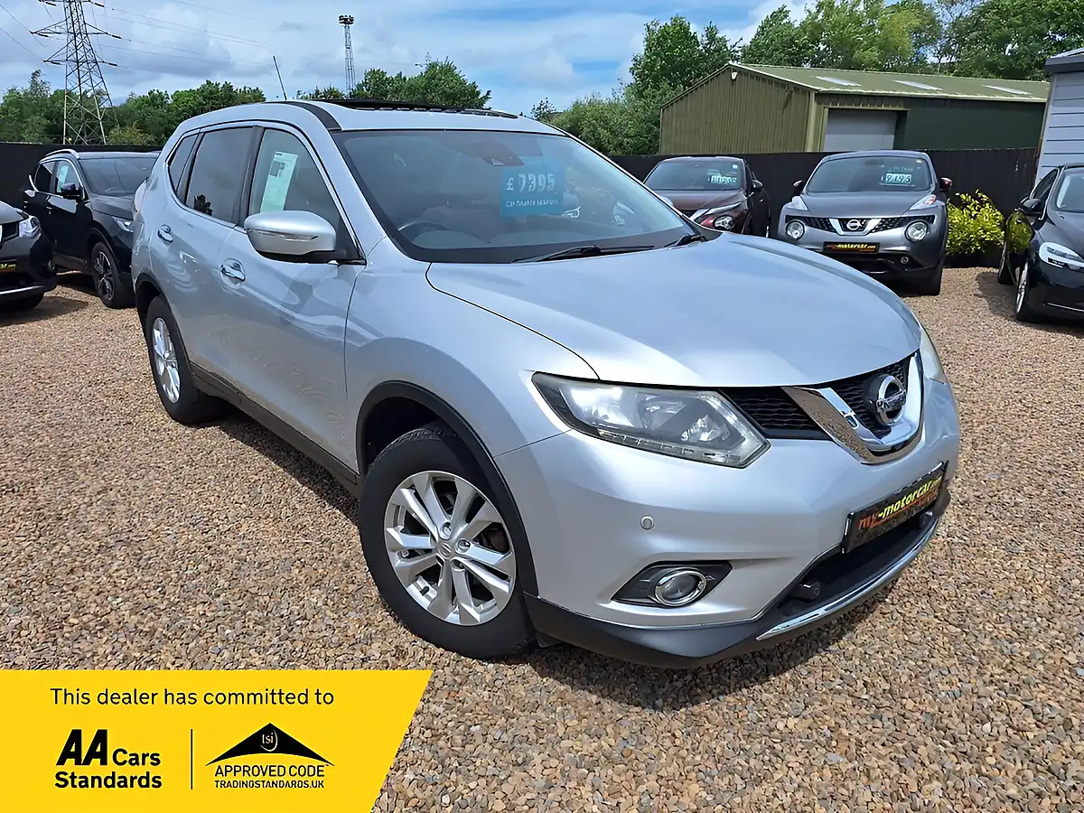 Used 2016 Nissan X-Trail Acenta Silver - Front View