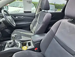 Used 2016 Nissan X-Trail Acenta Silver - Interior and Exterior details 12