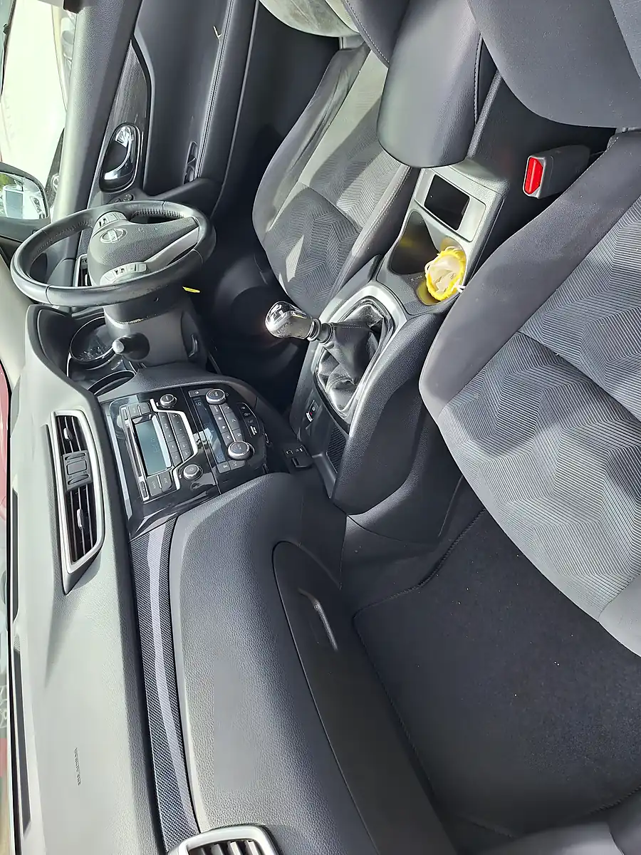 Used 2016 Nissan X-Trail Acenta Silver - Interior and Exterior details 2