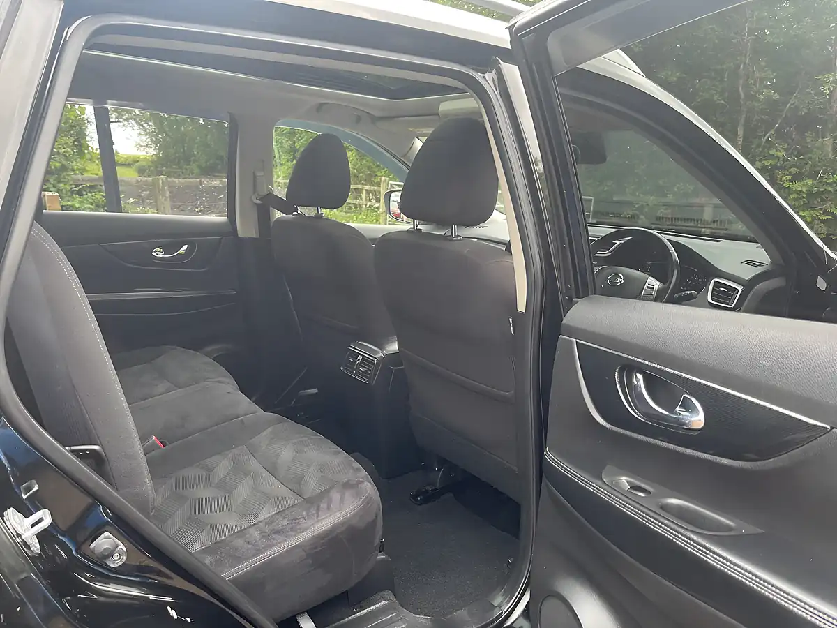 Used 2016 Nissan X-Trail N-Tec Black - Interior and Exterior details 17