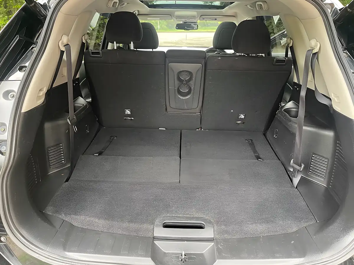 Used 2016 Nissan X-Trail N-Tec Black - Interior and Exterior details 19