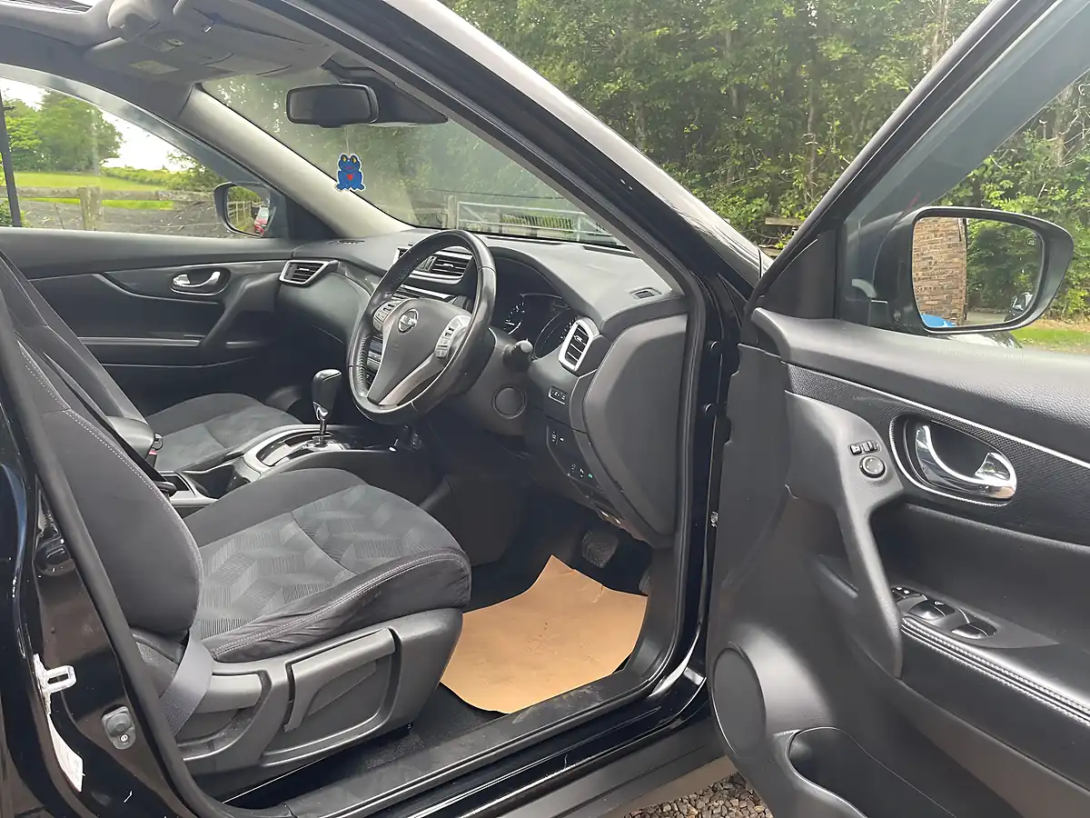 Used 2016 Nissan X-Trail N-Tec Black - Interior and Exterior details 7