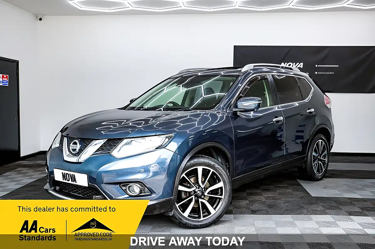 Used 2016 Nissan X-Trail N-Tec Blue - Front View