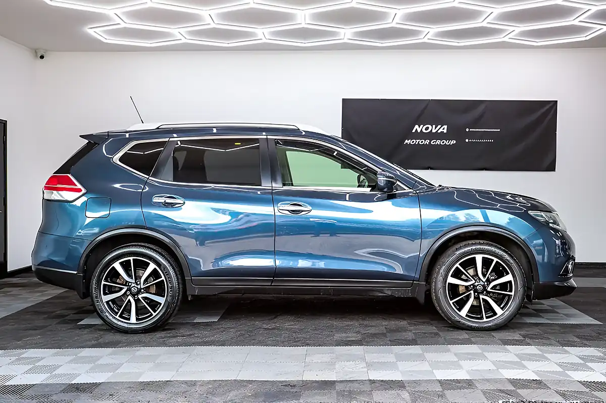 Used 2016 Nissan X-Trail N-Tec Blue - Interior and Exterior details 5
