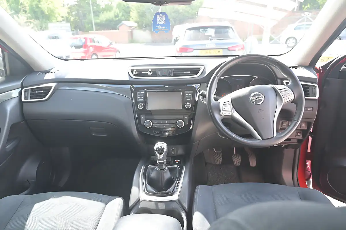 Used 2016 Nissan X-Trail N-Tec Chilli Pepper Red - Interior and Exterior details 13
