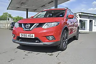 Used 2016 Nissan X-Trail N-Tec Chilli Pepper Red - Interior and Exterior details 3
